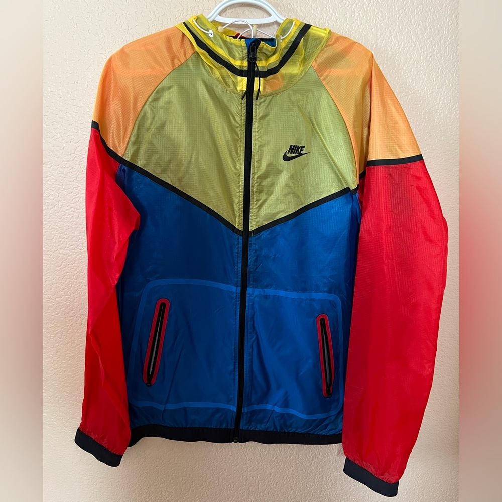 Nike Tech Windbreaker